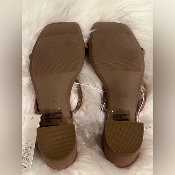 a new day slip on double strap open toe heel. Size 9. New with tags. - Picture 4 of 5